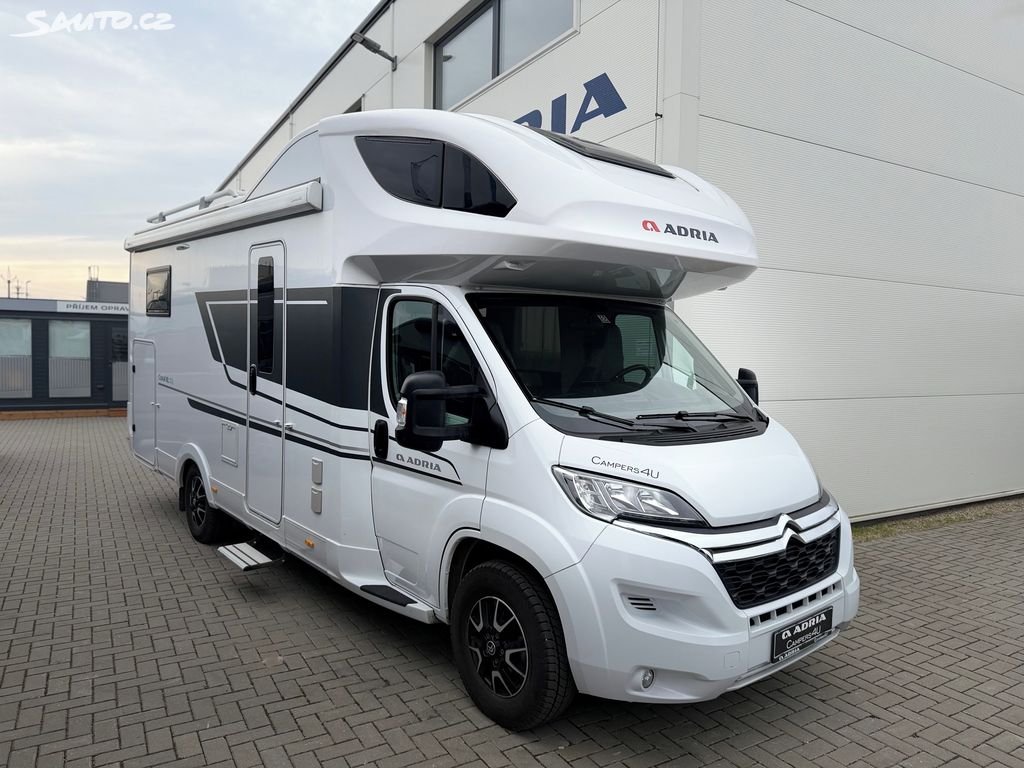 Adria Coral XL Axess 660 SL