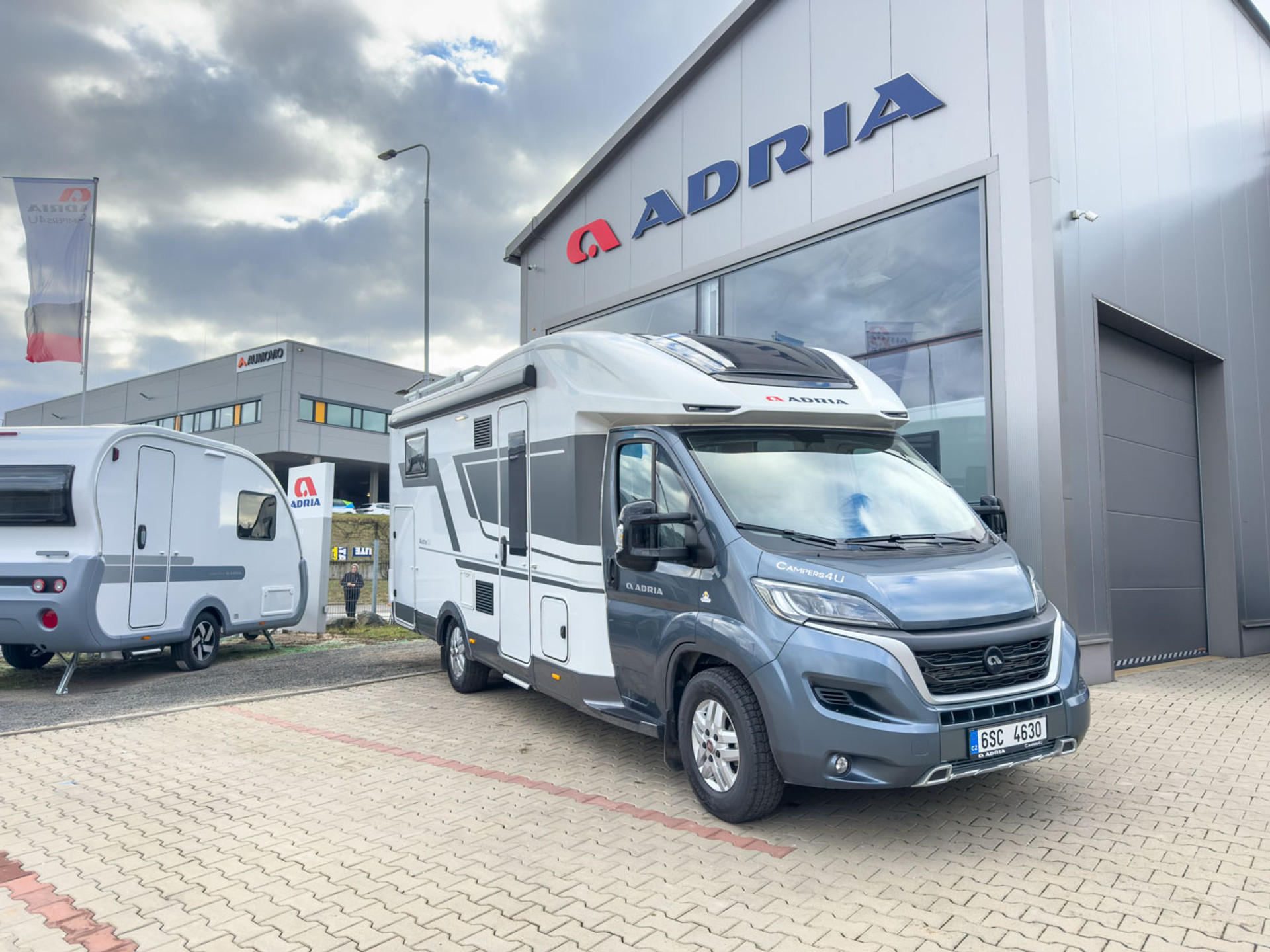 Adria Matrix Plus 670 SL
