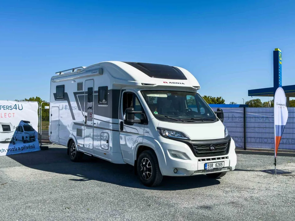 Adria Coral Plus 670 DL
