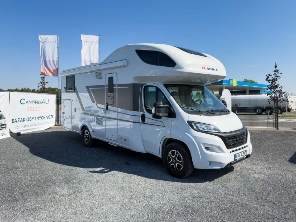 Adria Coral XL Plus 670 SL